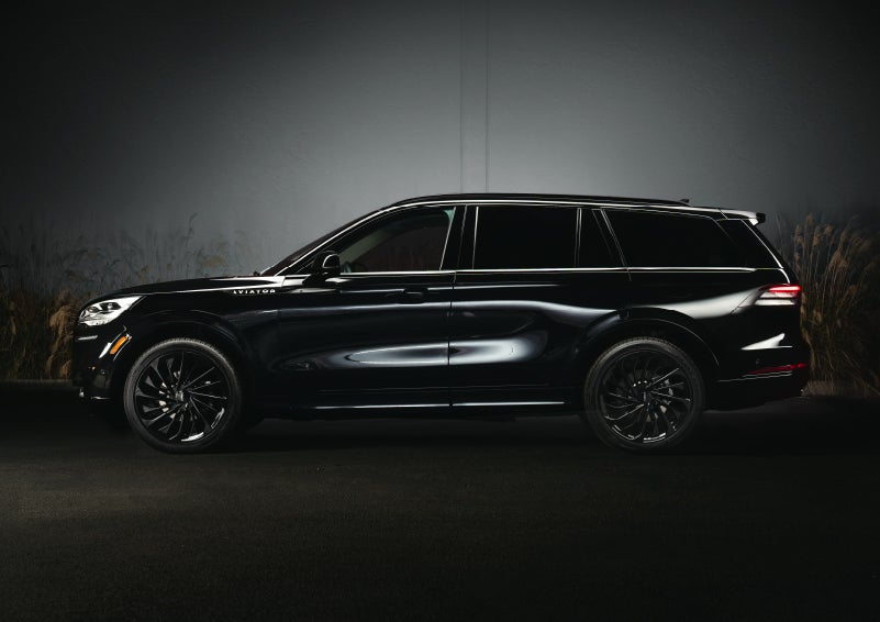A 2024 Lincoln Aviator® SUV is shown in the Infinite Black exterior color | Pinnacle Lincoln in Nicholasville KY