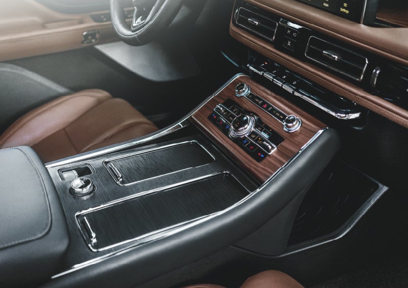 The front center console of a 2024 Lincoln Aviator® SUV is shown | Pinnacle Lincoln in Nicholasville KY