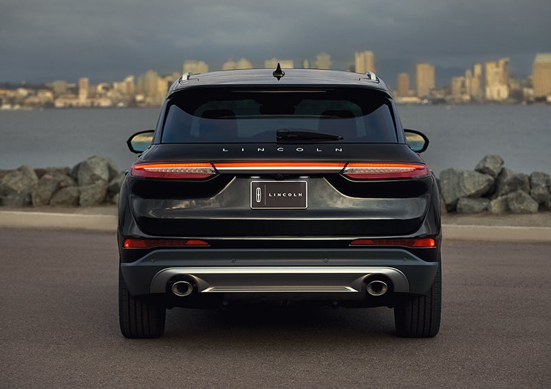The rear lighting of the 2024 Lincoln Corsair® SUV spans the entire width of the vehicle. | Pinnacle Lincoln in Nicholasville KY
