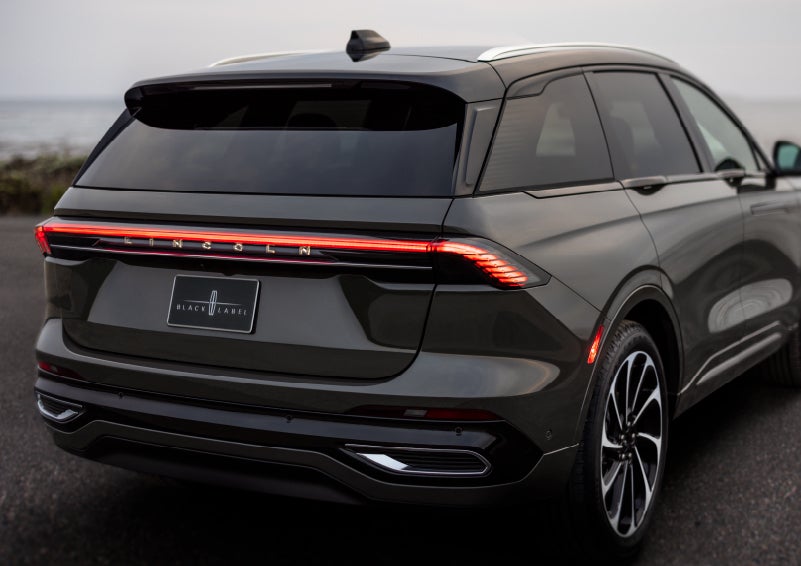 The rear of a 2024 Lincoln Black Label Nautilus® SUV displays full LED rear lighting. | Pinnacle Lincoln in Nicholasville KY